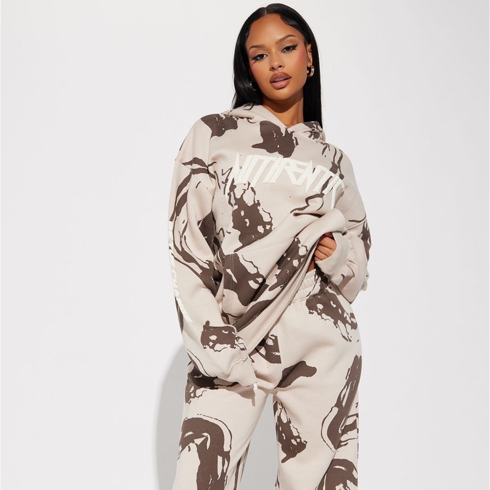 Fashion Nova Authentic Sweat Suit Set